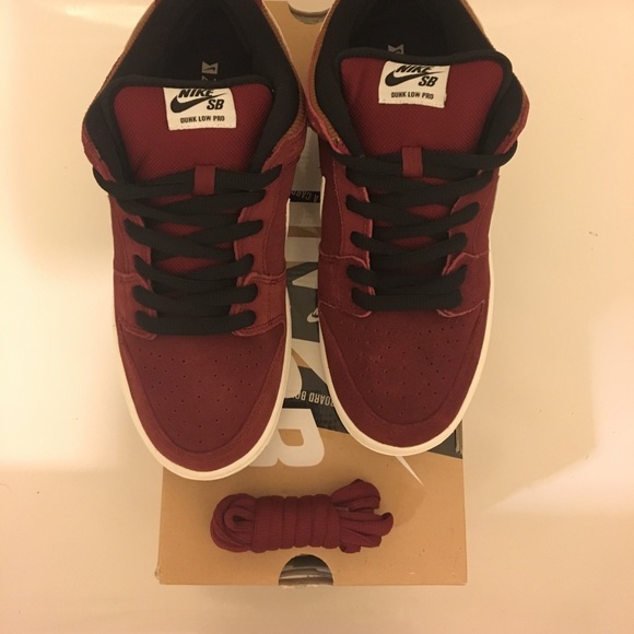 ❌SOLD❌Nike SB Dunk Low Corduroy Team Red Sz 9 🔥🔥 - Picture 4 of 7